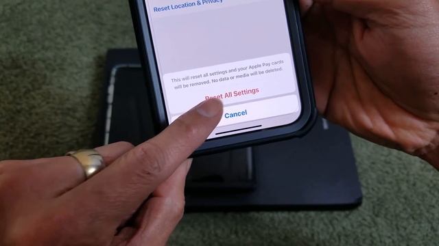 Fix & Solve All iPhone Miss or Not Receiving SMS & iMessage Group Text Issues! смотреть онлайн