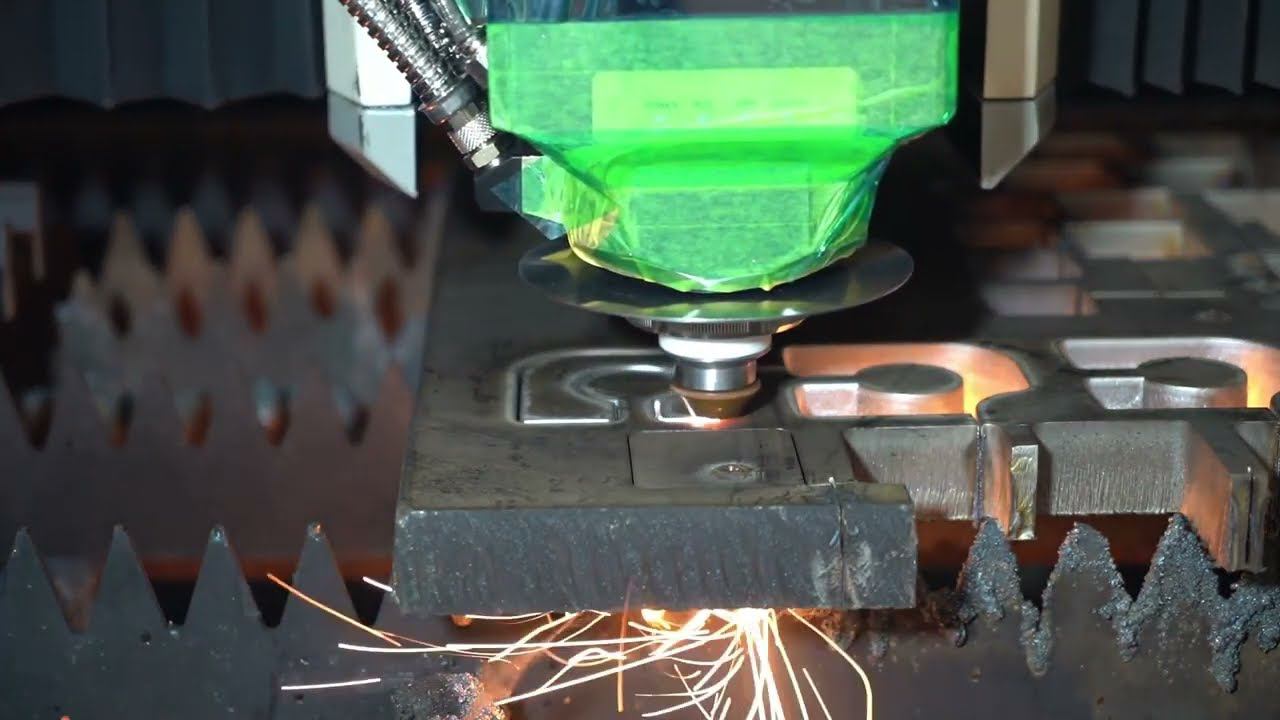 Станок OREE LASER режет нержавеющую сталь толщиной 35 мм смотреть онлайн