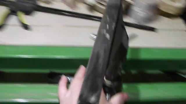 Обзор токарного станка по дереву Калибр СТД-450/1000 Плюсы и минусы Отрезной из ножа смотреть онлайн