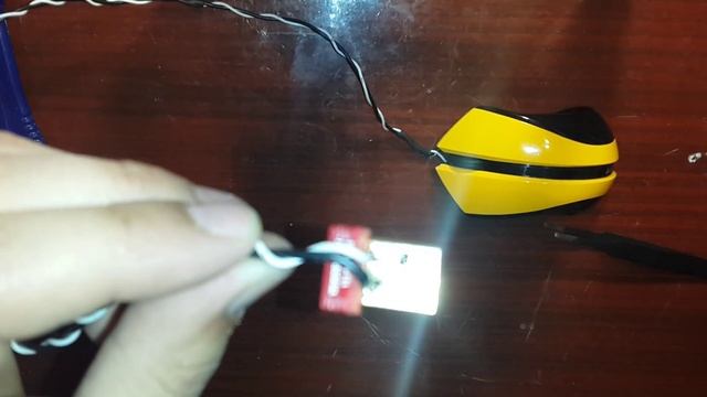 Переделка питания мышки с беспроводной в проводную! (видео 2)! смотреть онлайн