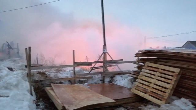 В Чемурше сгорели три цыганских дома смотреть онлайн