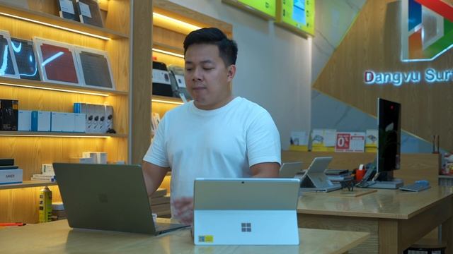 So sánh Surface Pro 9 vs Surface Laptop 5 | Cân nhắc trước khi mua смотреть онлайн