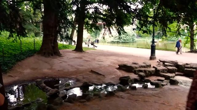 HOLIDAYS IN PARIS - Parc Buttes Chaumont (Episode 3) смотреть онлайн