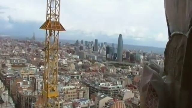 Sagrada Famila in Barcelona and Torre Agbar смотреть онлайн