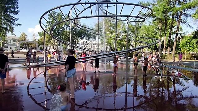 г.Челябинск. Парк В Терешковой и сухой фонтан любимое место отдыха взрослых и детей 16 07 2020г смотреть онлайн