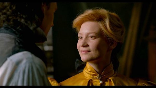 Tom Hiddleston – Crimson Peak – in the attic: "so different"