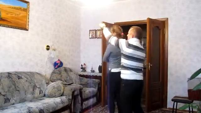 секреты, азы основы танца Zouk - ЗУК in dance studio DancA 10 02 14 Слава и Ира смотреть онлайн
