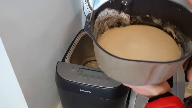 Making Sourdough Bread with the Panasonic Artisan Breadmaker смотреть онлайн