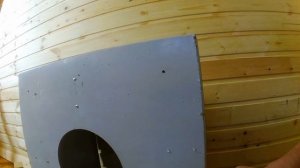 Устанавливаем короб для печной трубы в парилке