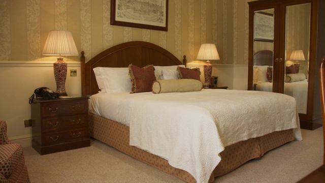 8 Tea Rose Manor Room смотреть онлайн