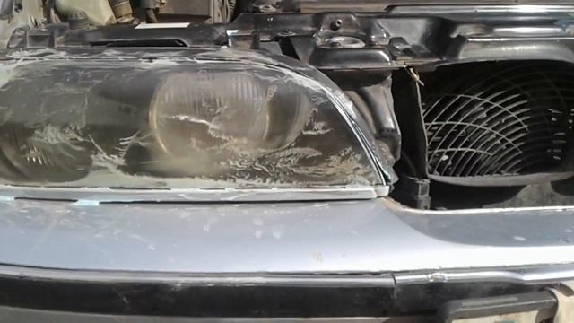 Очищаем фары от памутнения зубной пастой бмв е39 . смотреть онлайн