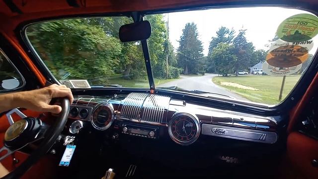 1946 Ford Super Deluxe смотреть онлайн