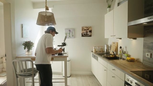 DZO VESPID PRIME 35mm and LAOWA WIDE ANGLE test footage | SONY FX3 смотреть онлайн