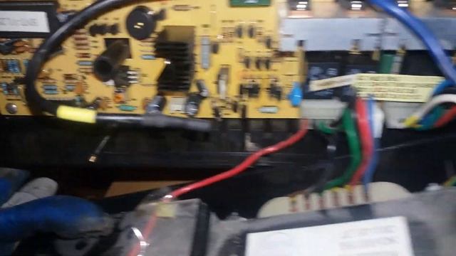 Блок безперебійного живлення Powercom і що в ньому цікавого? смотреть онлайн