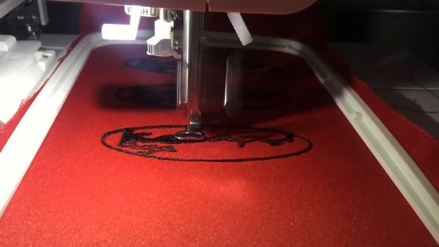 Bernette Chicago 7 Embroidery Machine Demo смотреть онлайн