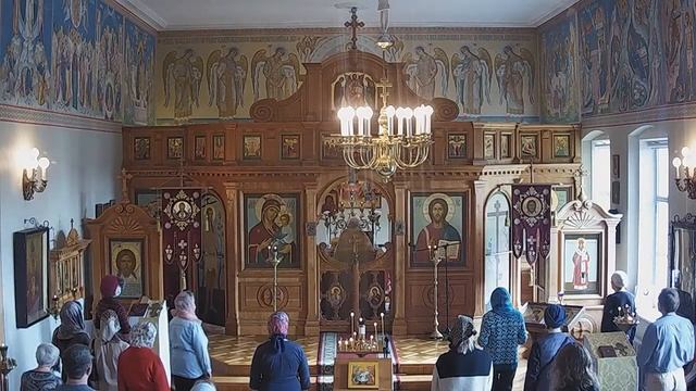Божественная Литургия. Святых благоверных князя Петра и княгини Февронии. 19.09.2021 смотреть онлайн