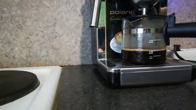 Кофеварка Polaris PCM 4006A Golden Rush сравнение с другой кофеваркой смотреть онлайн