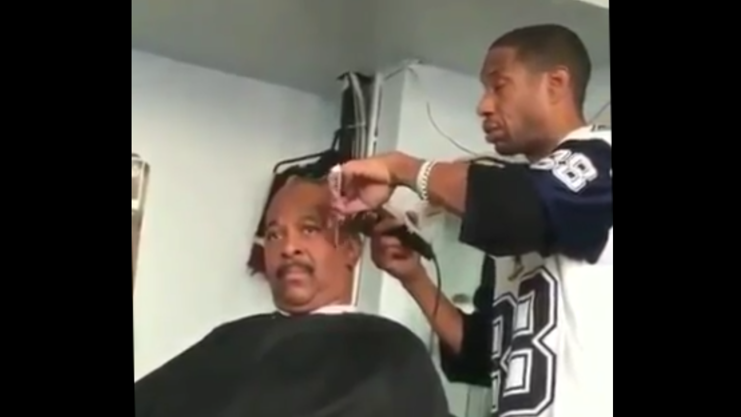 Обдолбанный парикмахер смотреть онлайн