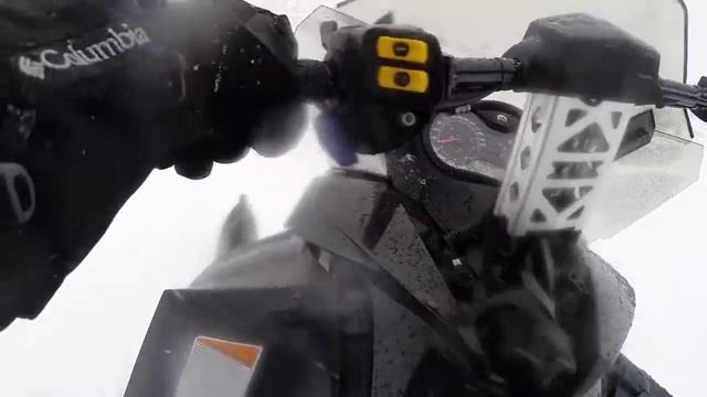 Snowmobile Run смотреть онлайн