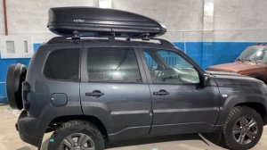 Niva Travel. Автобокс на ниву! Установка поперечин на релинги и автобагажника на крышу