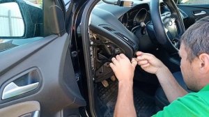 Форд Фокус 3 - замена дефлектора, с водительской стороны