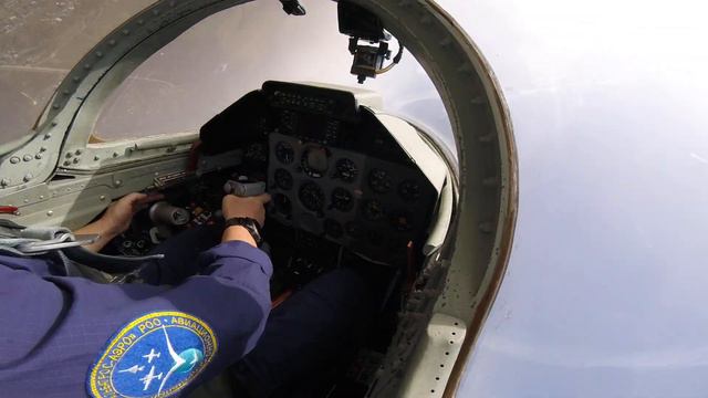 Короткий полет на Л-39 смотреть онлайн