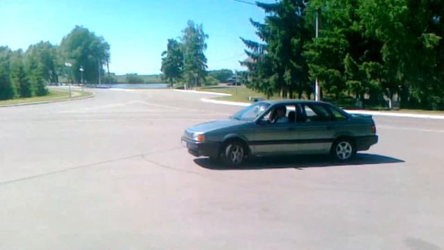 VW PASSAT B3 двигатель 1.6 AHL