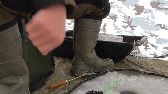 Ловля чебака на мормышку и черта. Верхнеуральское водохранилище. смотреть онлайн