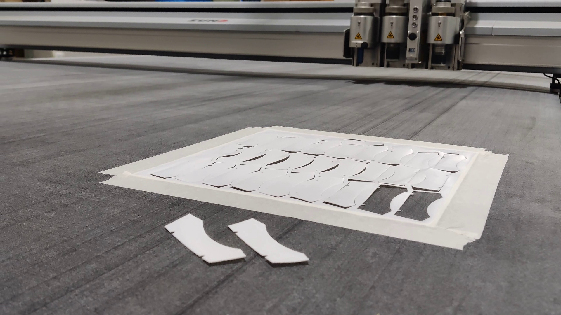 Плоттерная резка тефлоновой пленки (ПТФЭ) смотреть онлайн