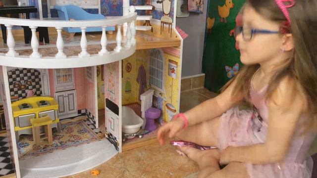 Кукольный домик для Барби смотреть онлайн