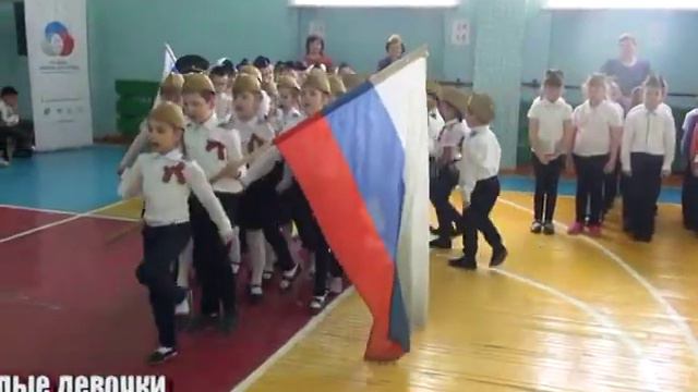 Быть похожими на своих отцов и дедов смотр строя и песни состоялся в Новоселезнёвской школ смотреть онлайн