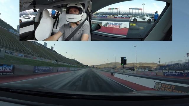 Tesla Performance Model 3 vs. McLaren 570s! 1/4 mile. смотреть онлайн