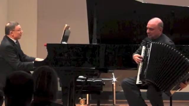 Beethoven's Appassionata Sonata First Movement performed by William Schimmel and Hugo Goldenzweig смотреть онлайн