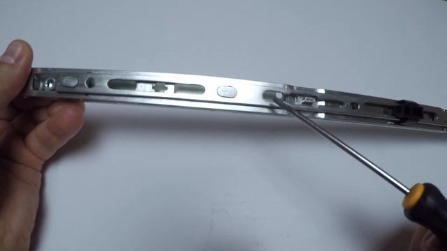 Поломка ножниц пластикового окна Мако (Масо). Запорная тележка. смотреть онлайн