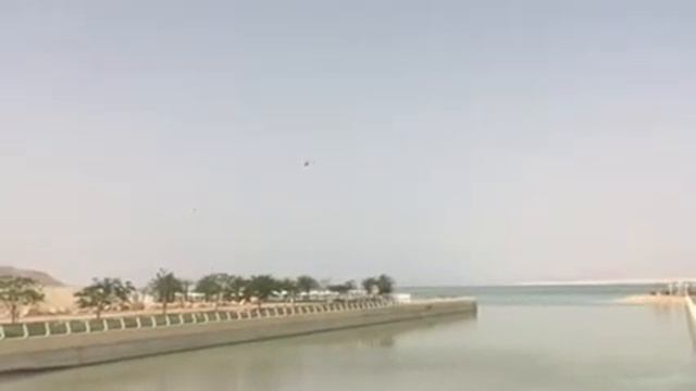 Мертвое море Израиль, вид двух гостиниц смотреть онлайн