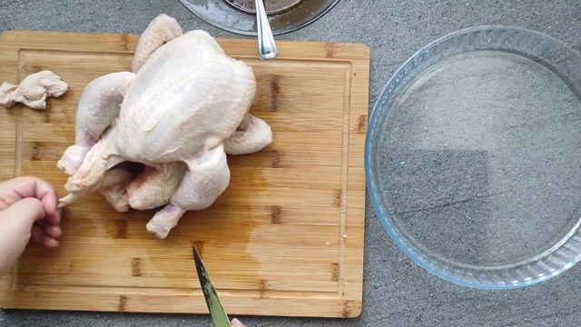 СОЧНОСТЬ курицы ЗАШКАЛИВАЕТ запечённая курица с золотистой корочкой в кисло сладком соусе смотреть онлайн