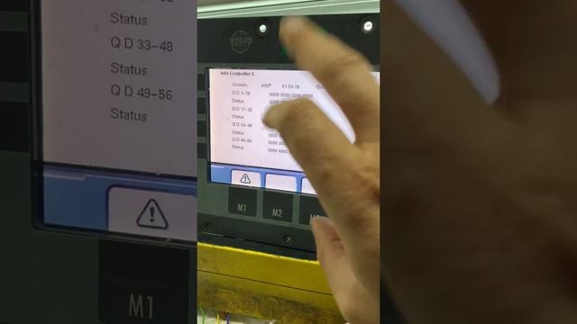 Ремонт контроллера Rexroth r902109500 от асфальтоукладчика Vogele 1900-3 смотреть онлайн