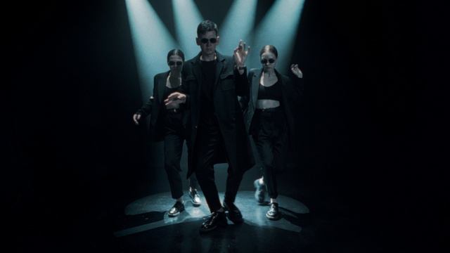 DS Crew | About A Girl смотреть онлайн