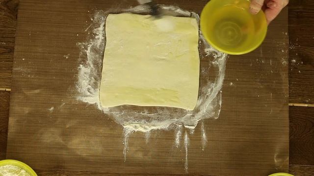 ФРОСТМО. ШТРУДЕЛЬ С НАЧИНКОЙ ИЗ ШПИНАТА. смотреть онлайн