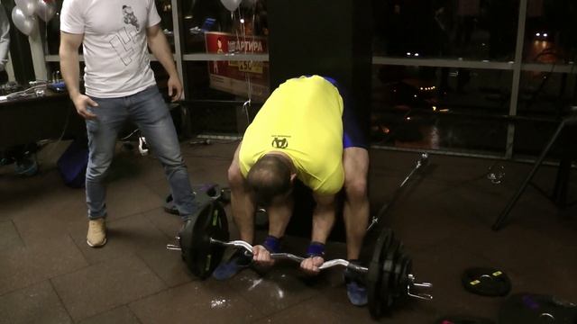 Подъем на бицепс 77 кг на 9 раз. смотреть онлайн