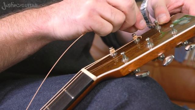 How To Change Acoustic Guitar Strings for Beginners. The BEST Way! It's EASY! смотреть онлайн