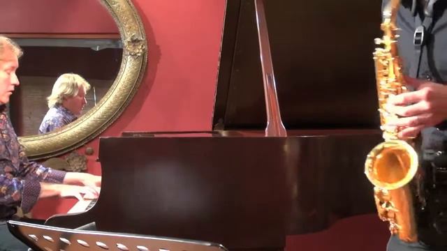 Pint Sized Pieces 4 Bar stool tango смотреть онлайн