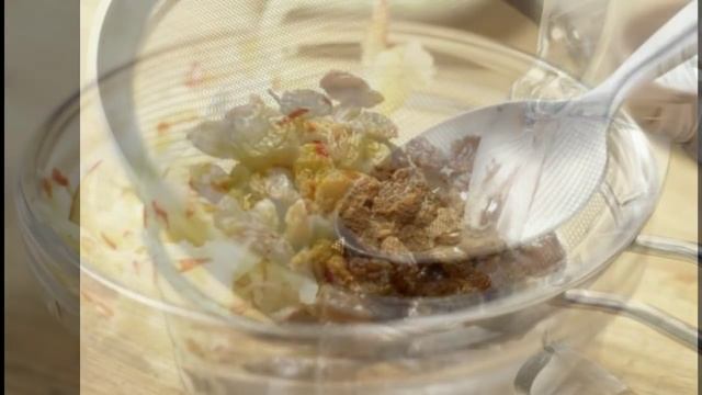 Плюшки с изюмом. Сладкие булочки из дрожжевого теста. смотреть онлайн