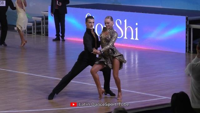 Samba = Ruslan Adaev & Polina Dubeyko = Stars Of Russia Latin = Lights of Moscow 2023 смотреть онлайн