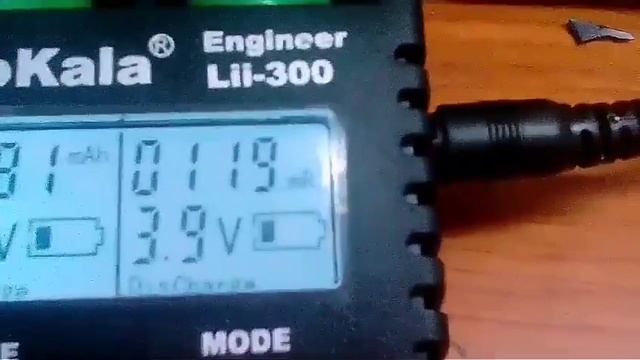 Зарядное устройство для АКБ 18650 LiitoKala Lii-300 смотреть онлайн