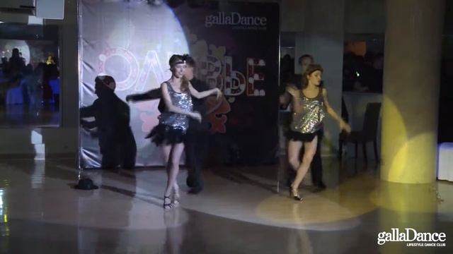 Новогодний бал в GallaDance Мичуринский 12.2015 смотреть онлайн