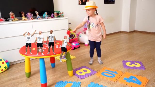 LEARN ENGLISH🔴ЦИФРЫ ДЛЯ ДЕТЕЙ УЧИМ АНГЛИЙСКИЙ ЯЗЫК С МАНЕЙ И ПАПОЙ🏆LITTLE ENGLISH👍VIDEOS FOR KIDS смотреть онлайн