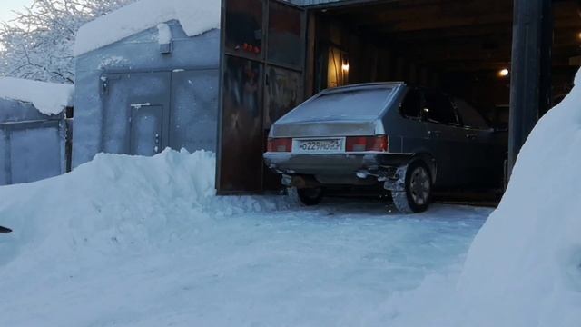 Как правильно почистить снег от Гаража! Для чего нужны чистить крышу Гаража от снега до Весны! смотреть онлайн