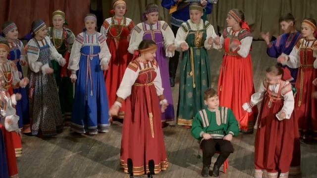 "Как по улице воробушек гуляет". Образцовый фольклорный коллектив "Воробейка". смотреть онлайн