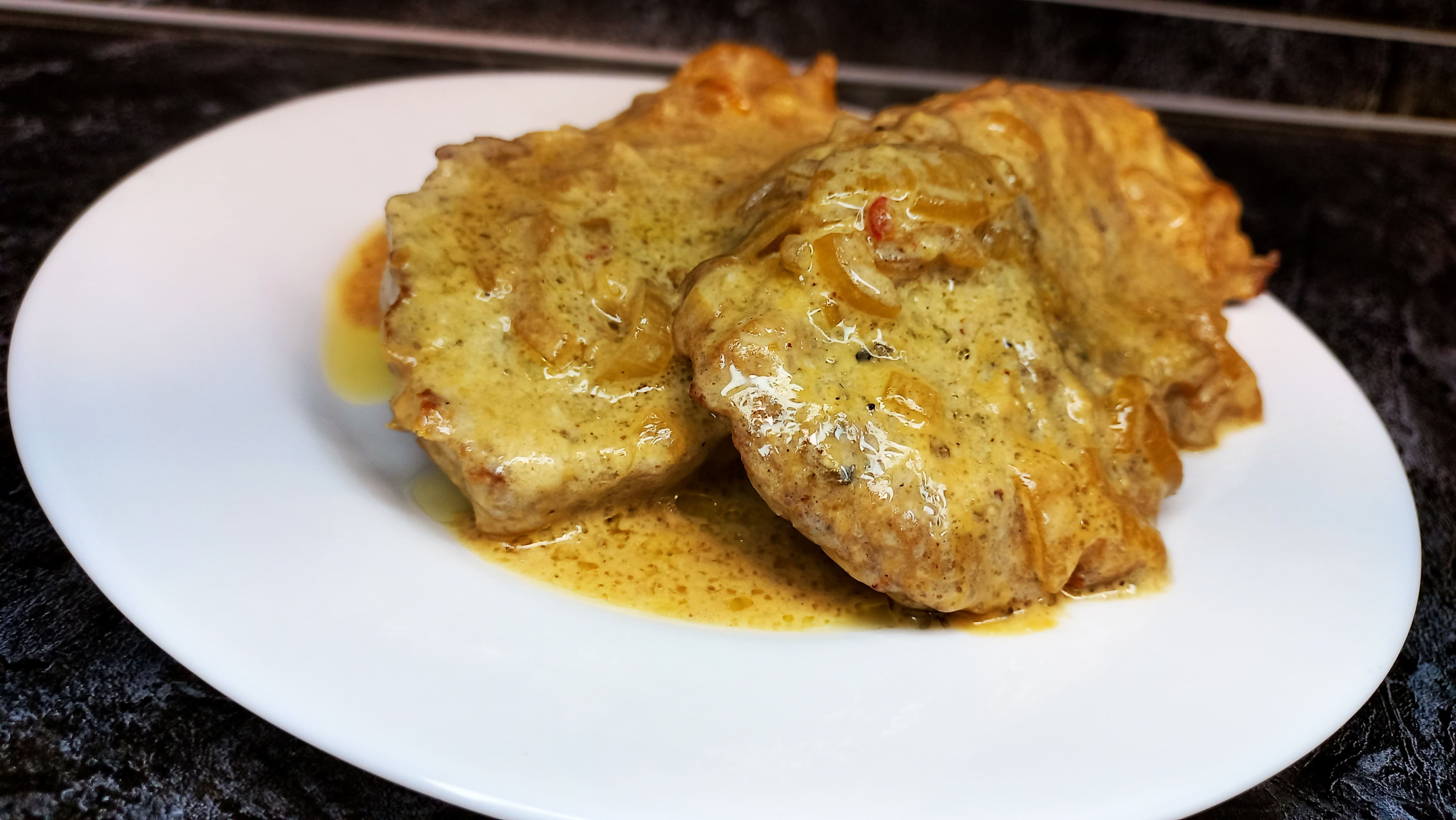 Свинина в сливочном соусе на сковороде смотреть онлайн